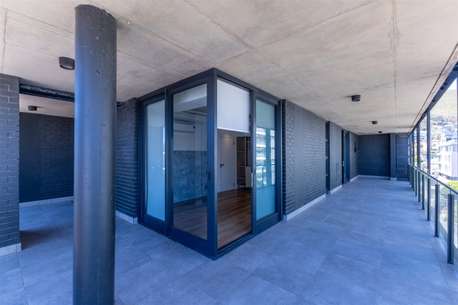 2 Bedroom Property for Sale in Sea Point Western Cape